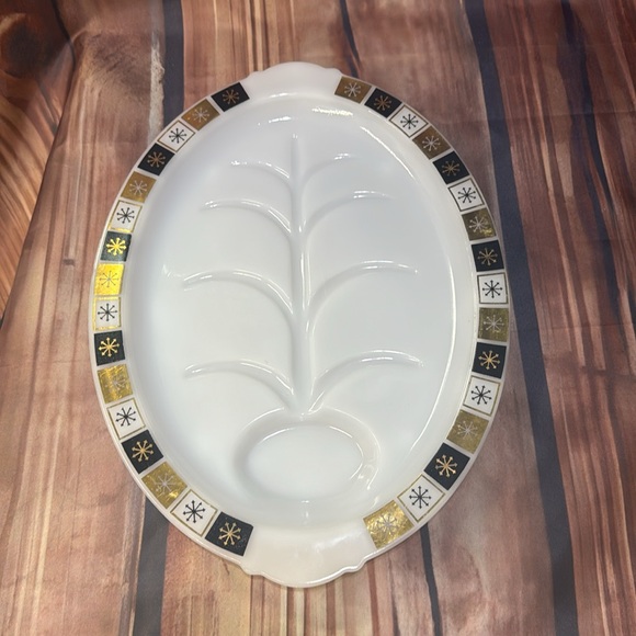 Milk Glass Atomic Burst Meat Platter MCM - Picture 2 of 4